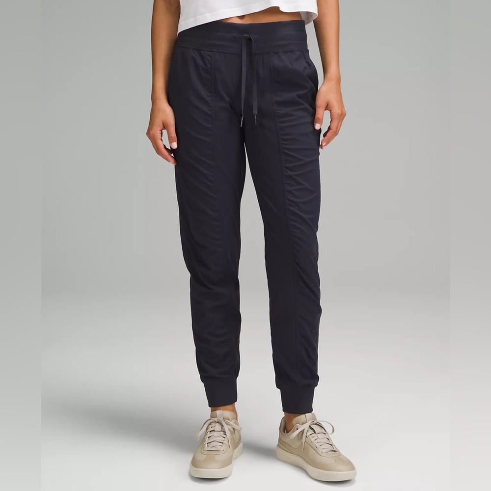 EUC Lululemon Dance Studio Mid-Rise Jogger (Black)